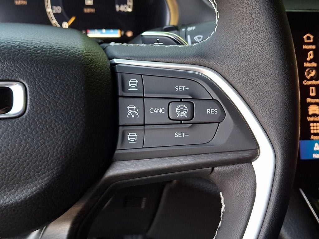 2026 Jeep Grand Cherokee GRAND CHEROKEE LAREDO ALTITUDE 4X4
