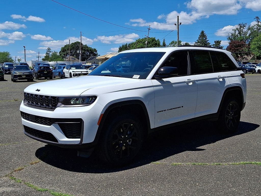 2026 Jeep Grand Cherokee GRAND CHEROKEE LAREDO ALTITUDE 4X4