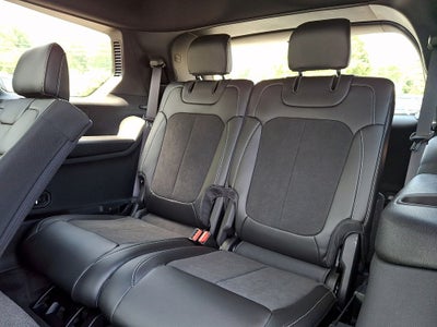 2026 Jeep Grand Cherokee GRAND CHEROKEE L LAREDO ALTITUDE 4X4