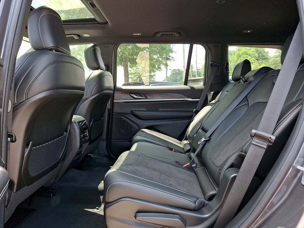 2026 Jeep Grand Cherokee GRAND CHEROKEE L LAREDO ALTITUDE 4X4