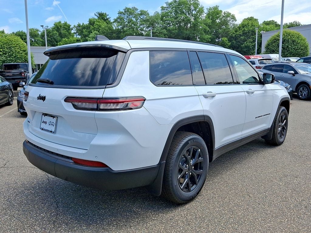 2026 Jeep Grand Cherokee GRAND CHEROKEE L LAREDO ALTITUDE 4X4