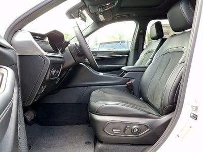 2026 Jeep Grand Cherokee GRAND CHEROKEE L LAREDO ALTITUDE 4X4