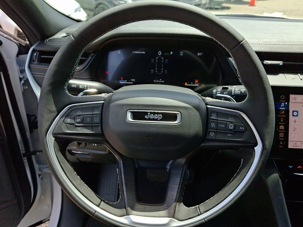 2026 Jeep Grand Cherokee GRAND CHEROKEE L LAREDO ALTITUDE 4X4
