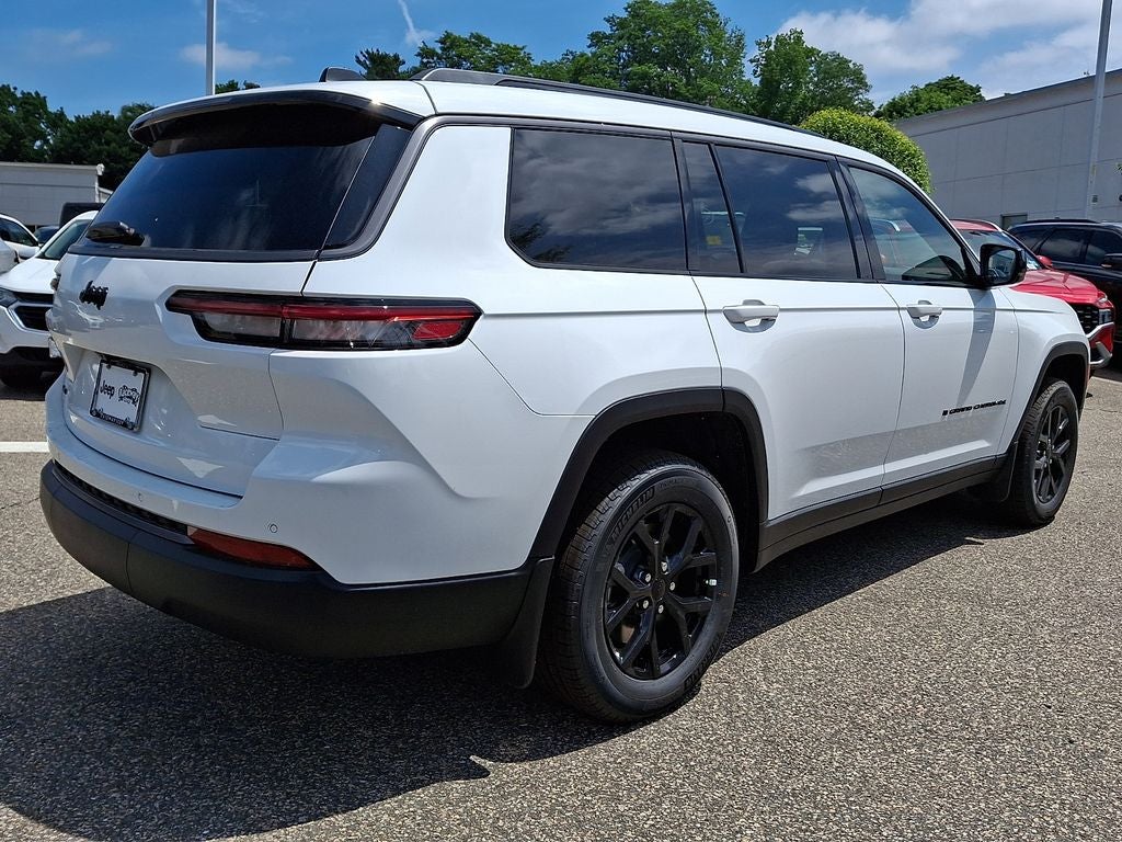 2026 Jeep Grand Cherokee GRAND CHEROKEE L LAREDO ALTITUDE 4X4