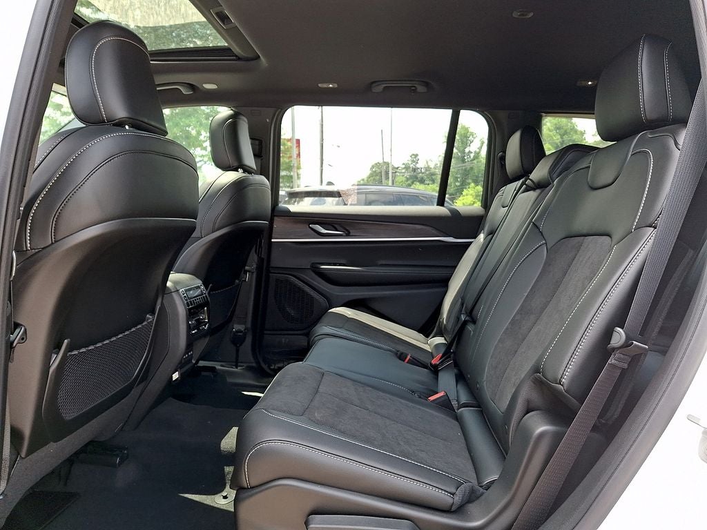 2026 Jeep Grand Cherokee GRAND CHEROKEE L LAREDO ALTITUDE 4X4