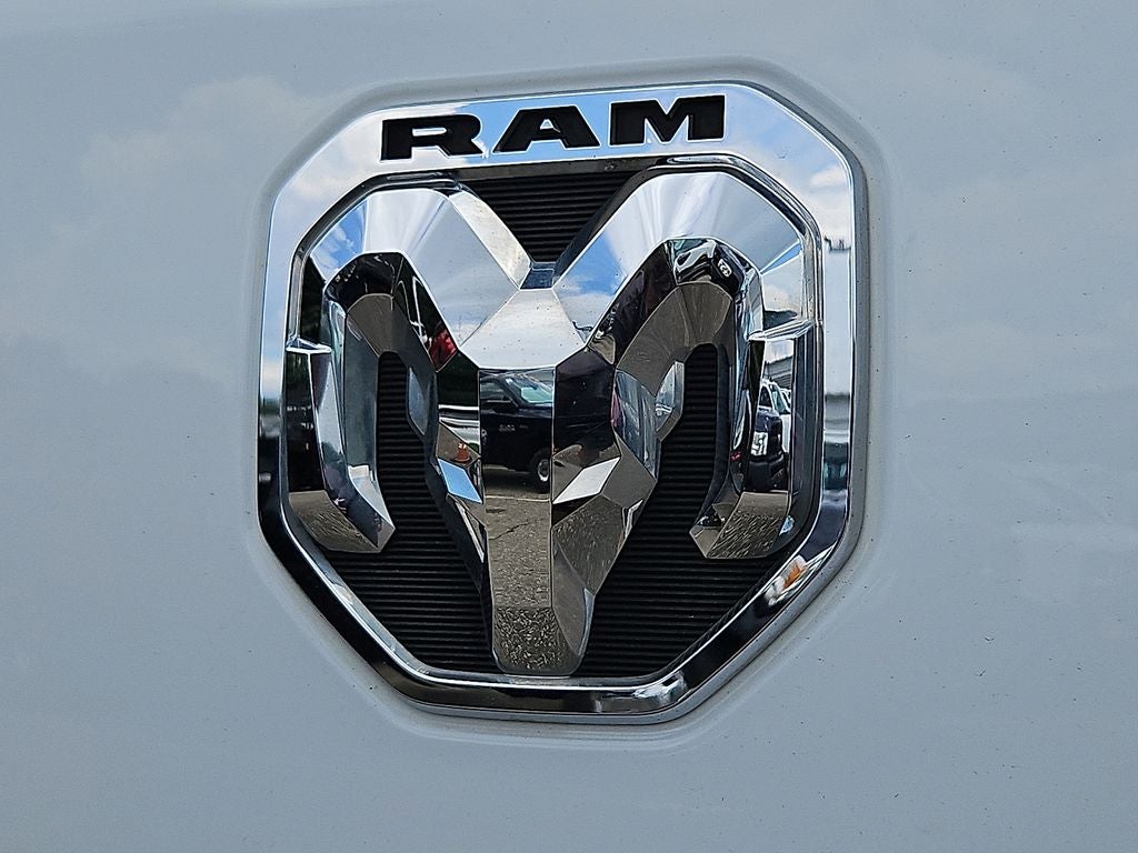 2024 RAM 1500 Big Horn Crew Cab 4x4 5'7' Box