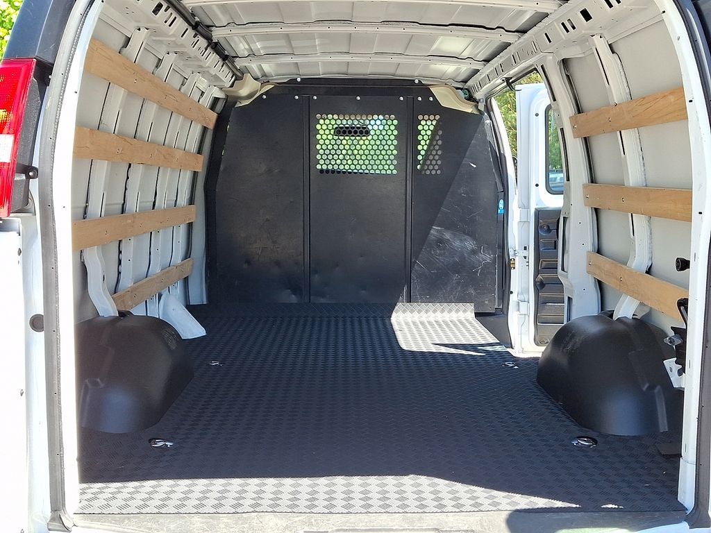 2024 Chevrolet Express 2500 Work Van Cargo
