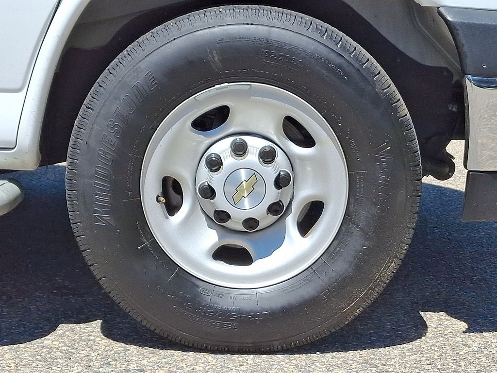 2024 Chevrolet Express 2500 Work Van Cargo