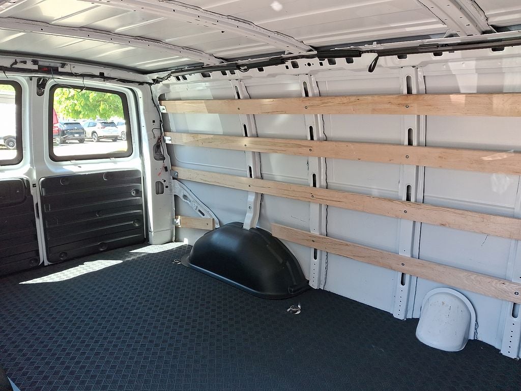 2024 Chevrolet Express 2500 Work Van Cargo