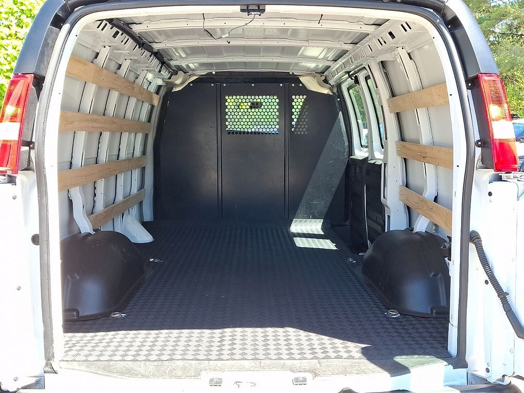 2024 Chevrolet Express 2500 Work Van Cargo