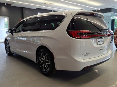 2027 Chrysler Pacifica PACIFICA LIMITED