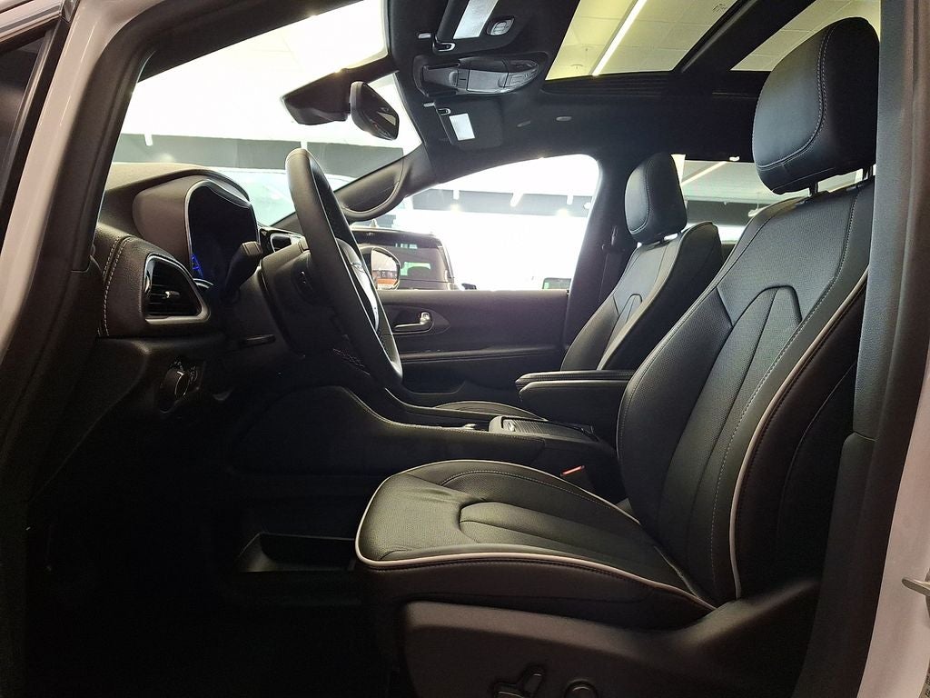 2027 Chrysler Pacifica PACIFICA LIMITED