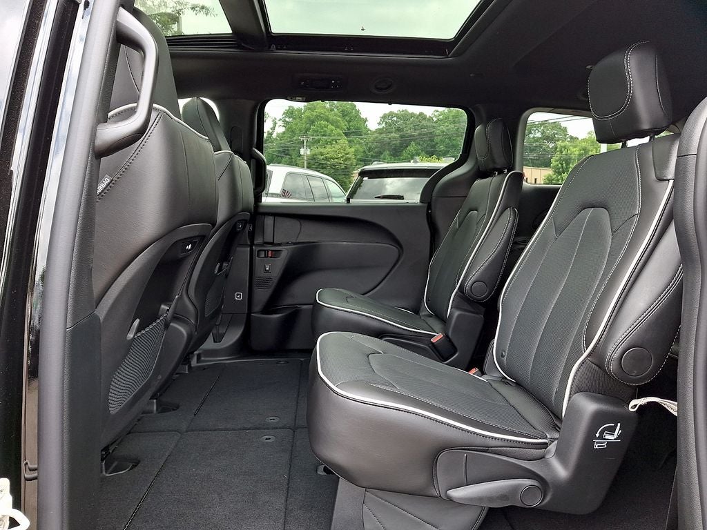 2027 Chrysler Pacifica PACIFICA LIMITED