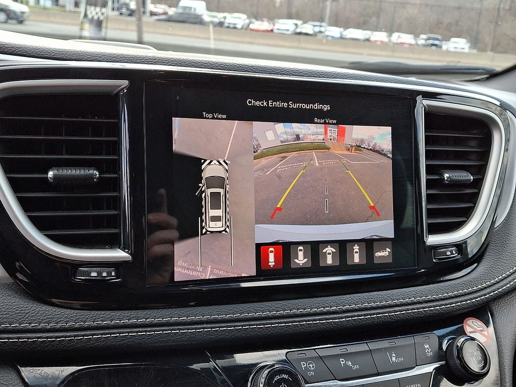 2024 Chrysler Pacifica Hybrid Select