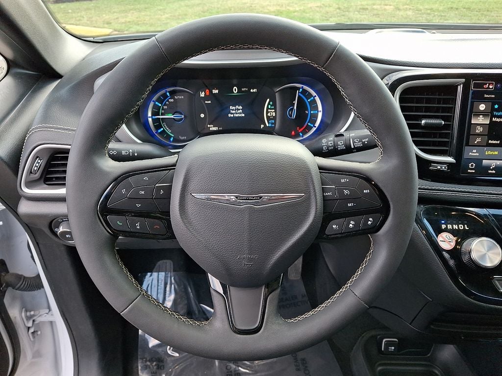 2024 Chrysler Pacifica Hybrid Select
