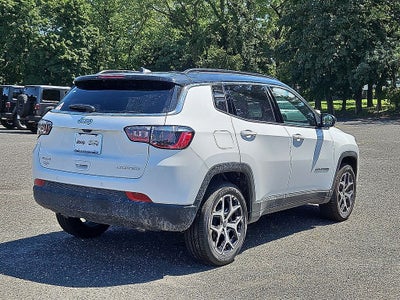 2026 Jeep Compass COMPASS LIMITED 4X4