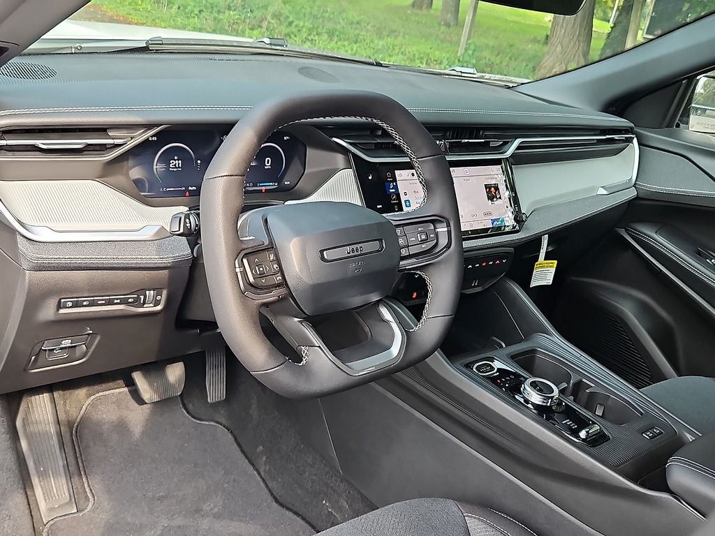 2026 Jeep Cherokee CHEROKEE LAREDO 4X4