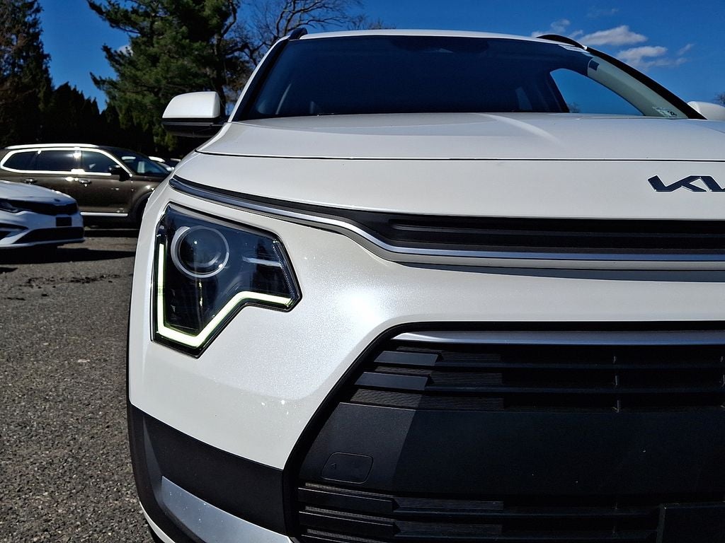 2023 Kia Niro EX