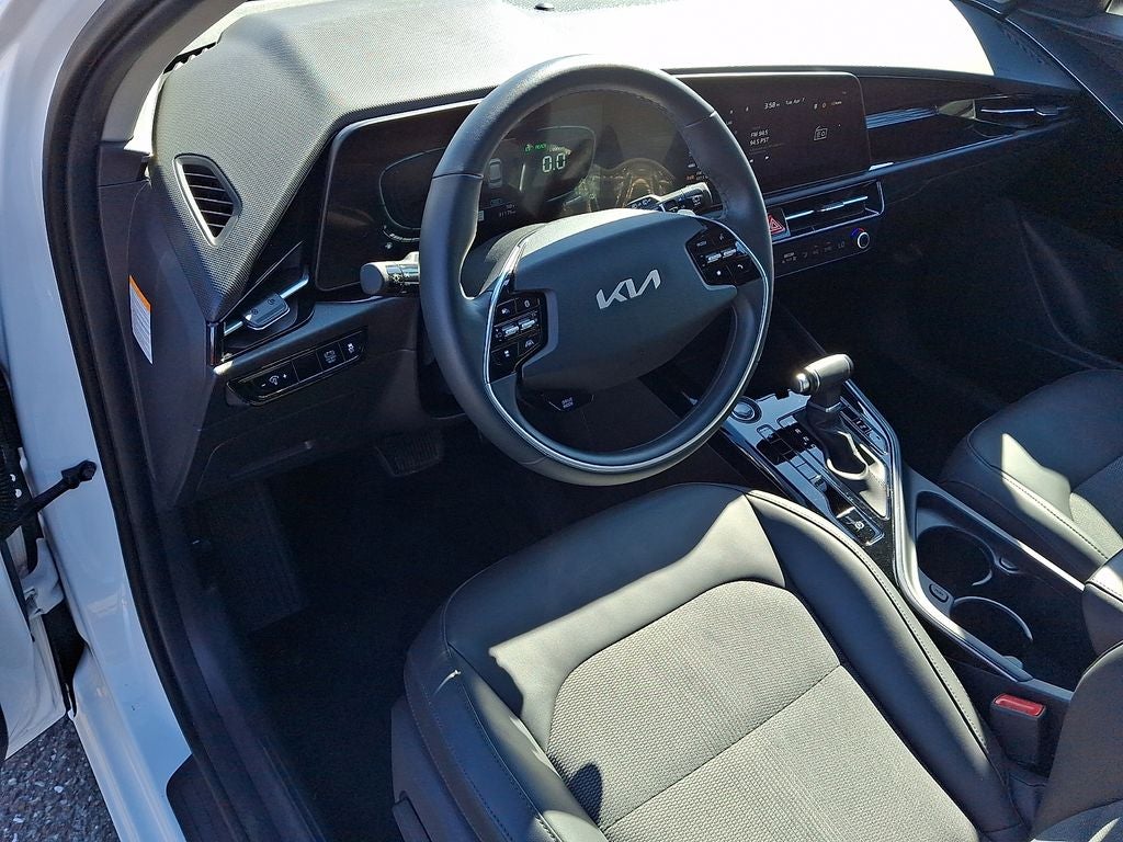 2023 Kia Niro EX