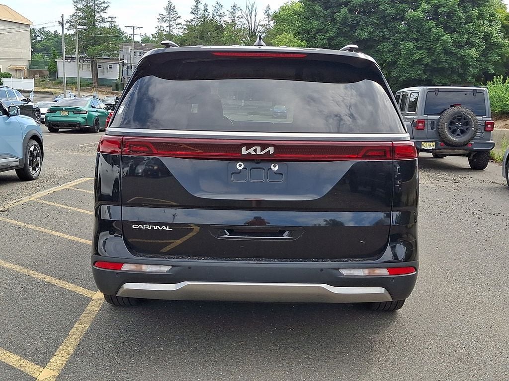 2023 Kia Carnival MPV SX